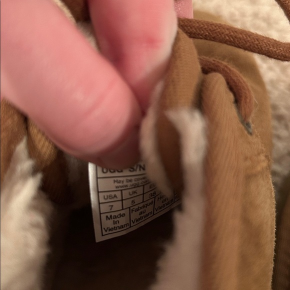 UGG Women’s Tan Suede Boots - Picture 5 of 5